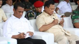 Menteri Pertanian Andi Amran Sulaiman dan Presiden RI Prabowo Subianto. (Dok. Blorakab.go.id)