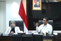 Wakil Ketua Kadin Indonesia Bidang Pertanian Devi Erna Rachmawati dan Menteri Pertanian (Mentan) Andi Amran Sulaiman. (Dok. Kementan)
