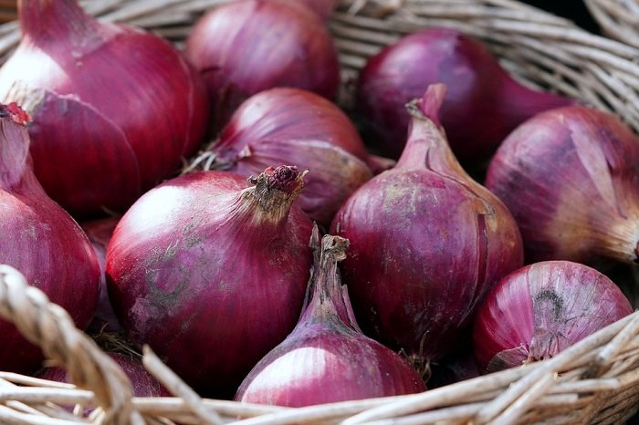 Bawang Merah. (Pixabay.com/matthiasboeckel)