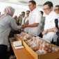 Wakil Menteri Pertanian (Wamentan) Sudaryono saat memantau Operasi Pasar Pangan Murah di Kantor Pos Cibinong, Kabupaten Bogor, Jawa Barat. (Dok. Kementan)