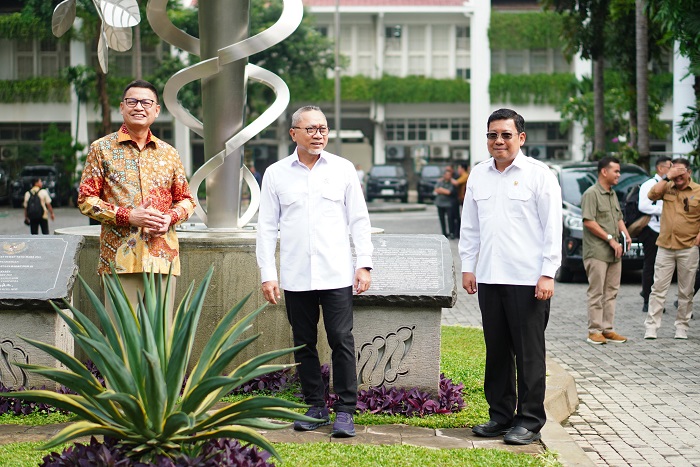 Menteri Koordinator Bidang Pangan , Zulkifli Hasan bersama Kepala Badan Pangan Nasional (Bapanas) Arief Prasetyo Adi. (Dok. Bapanas)