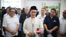 Menteri Pertanian (Mentan) Andi Amran Sulaiman saat memantau Operasi Pasar Pangan Murah di Kantor Pos Jakarta Timur. (Dok. Kementan)
