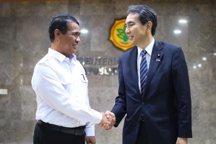 Menteri Pertanian Indonesia (Mentan), Andi Amran Sulaiman bertemu dengan Menteri Pertanian, Kehutanan, dan Perikanan Jepang, Eto Taku. (Dok. Kementerian Pertanian)